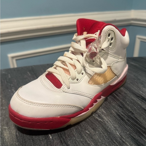 Jordan Kids Sneakers White and Red - Picture 5 of 14